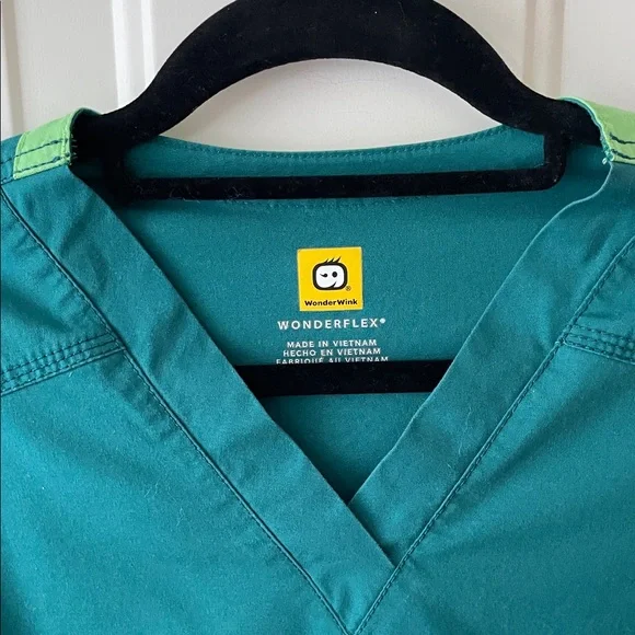 WonderWink Teal V-Neck Medical Scrub Top - Picture 4 of 5